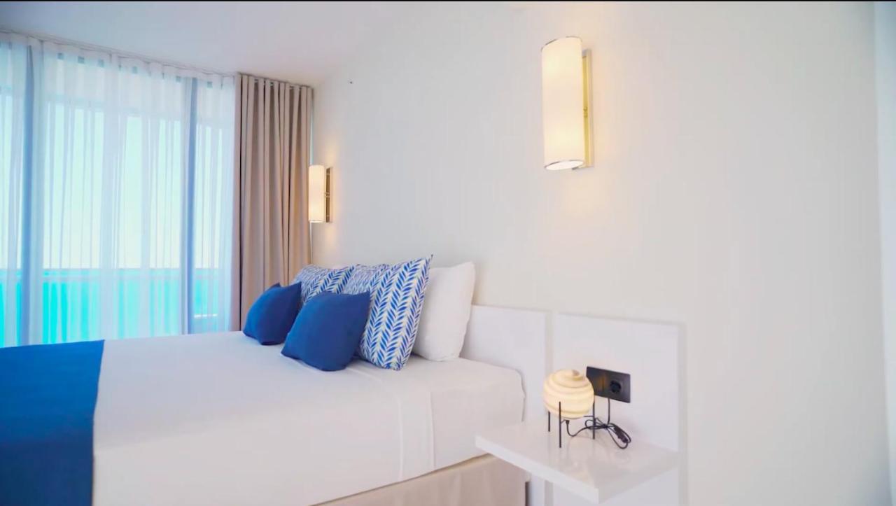 Orbi City Suite Sea View In Batumi Aparthotel Exterior photo