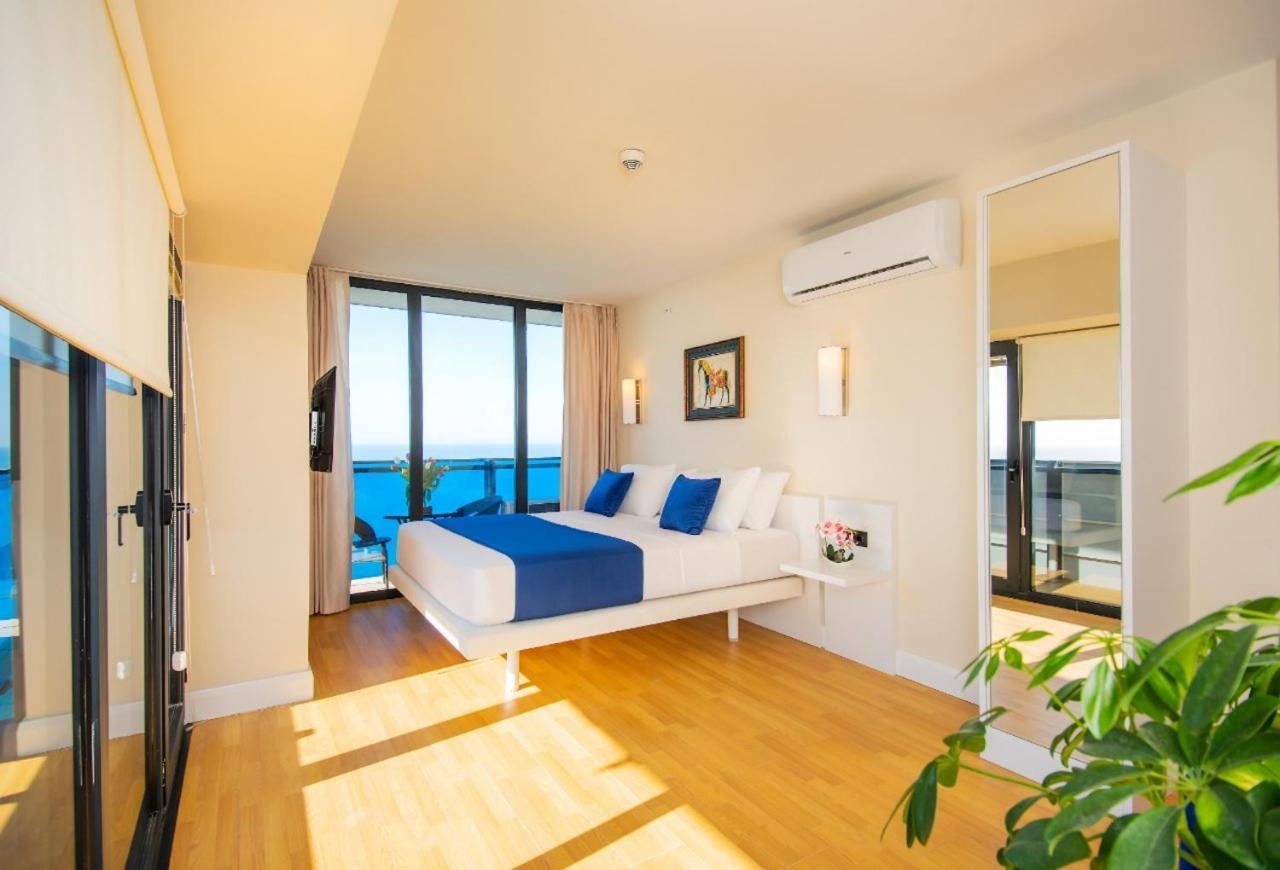 Orbi City Suite Sea View In Batumi Aparthotel Exterior photo