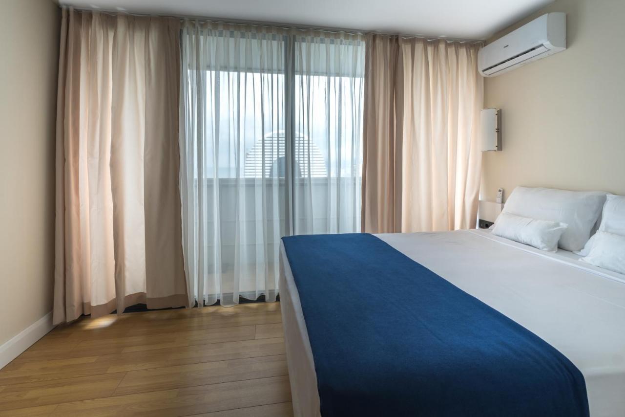 Orbi City Suite Sea View In Batumi Aparthotel Exterior photo