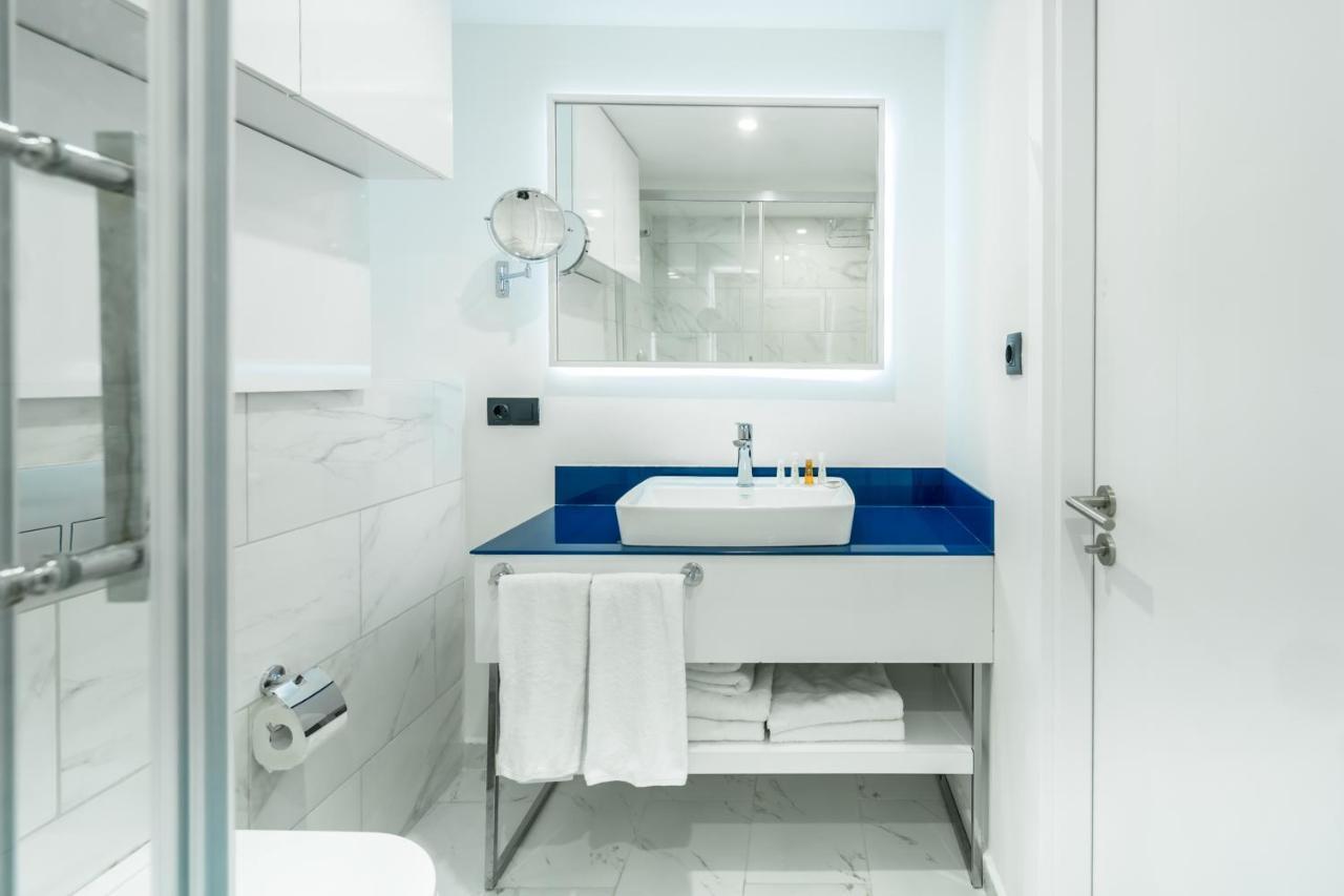 Orbi City Suite Sea View In Batumi Aparthotel Exterior photo
